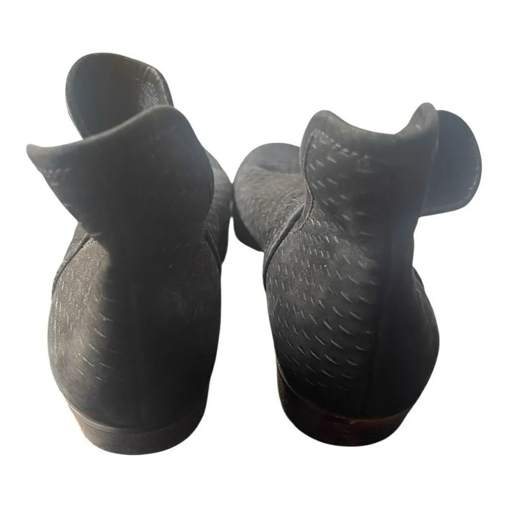 Lucky Brand Baley Black Suede Ankle‎ Boots Size 9